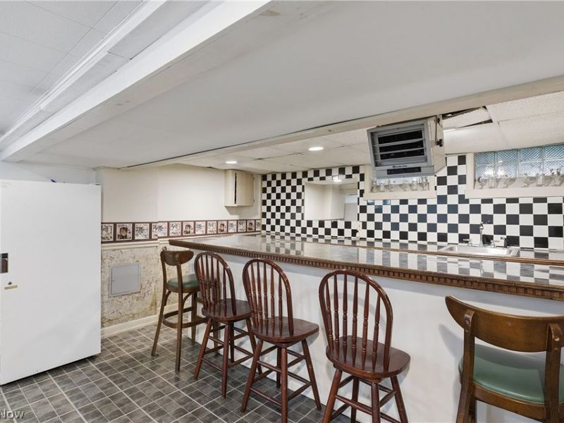 902 Colonel Drive , Cleveland, OH 44109 Photo 35