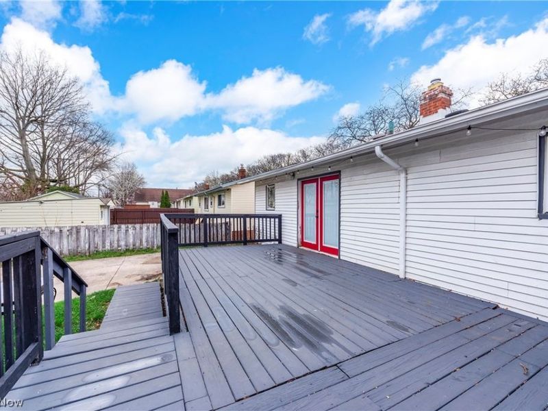 902 Colonel Drive , Cleveland, OH 44109 Photo 6