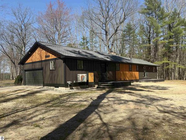 10852 Black Bear Road NE, Kalkaska, MI 49646