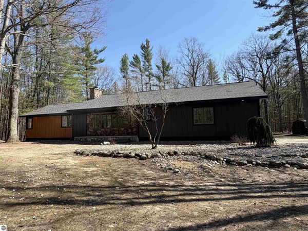 10852 Black Bear Road NE, Kalkaska, MI 49646