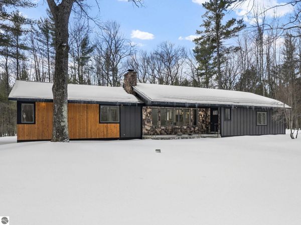 10852 Black Bear Road NE, Kalkaska, MI 49646