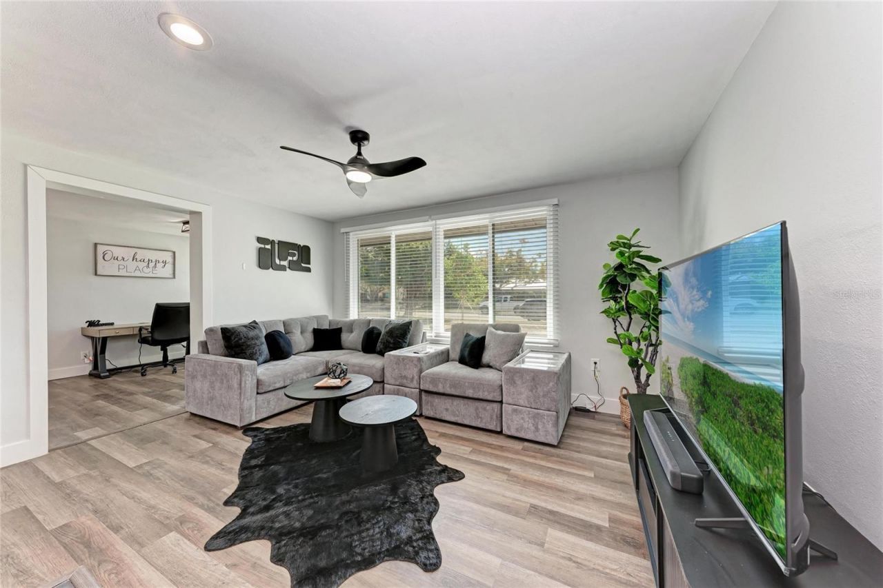 339 Suwanee Avenue, Sarasota, FL 34243 Photo