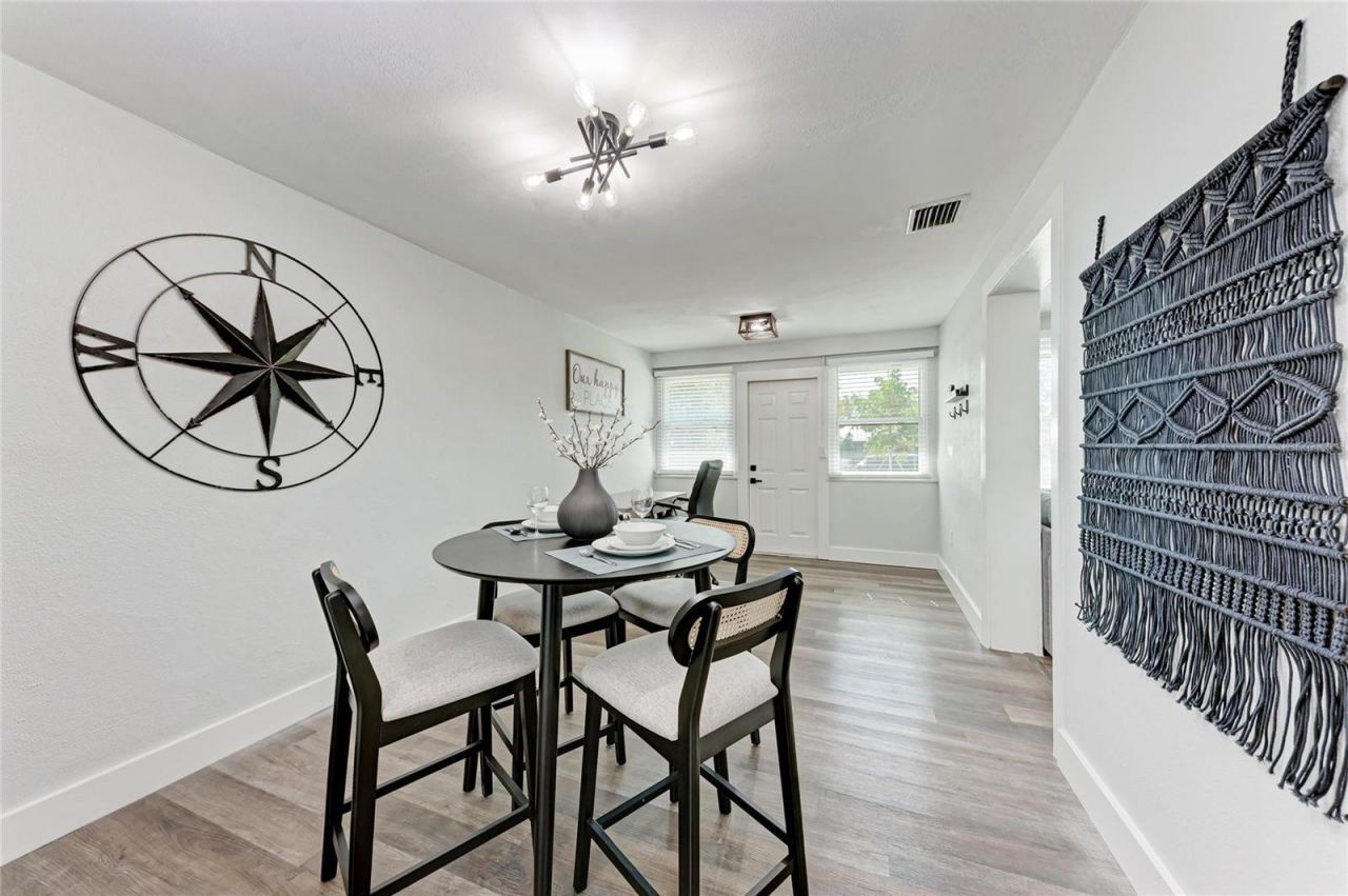 339 Suwanee Avenue, Sarasota, FL 34243 Photo