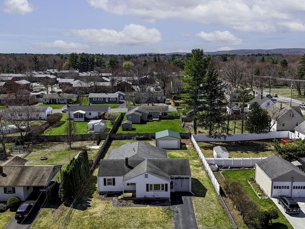 5 Helm St, South Hadley, MA 01075