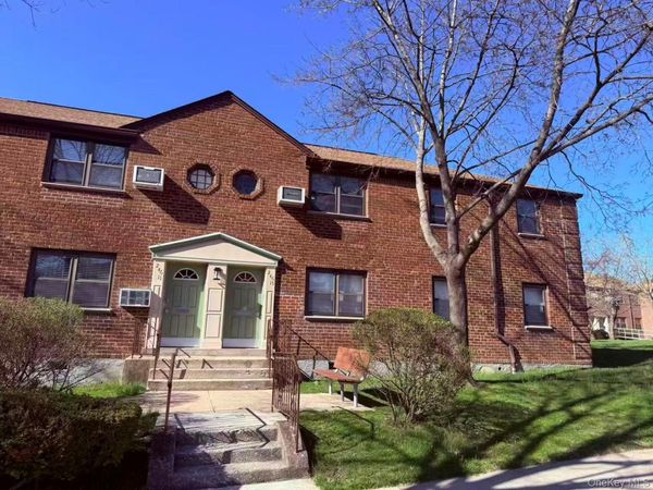 246-15 57 Dr, Unit Upper, Douglaston, NY 11362