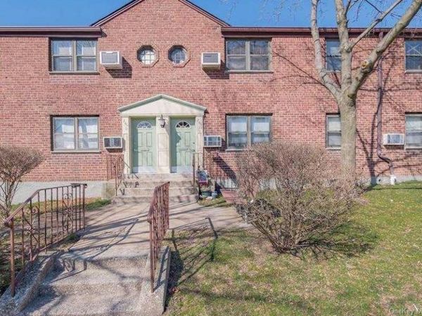 246-15 57 Dr , Unit Upper, Douglaston, NY 11362