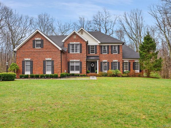 31 Split Rock Road, Pound Ridge, NY 10576