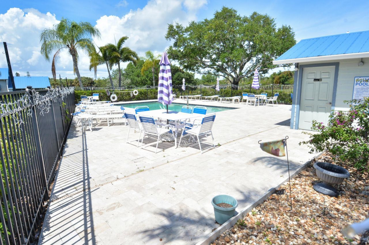 1555 NE Beacon Drive, Unit Apt 1006, Jensen Beach, FL 34957 Photo