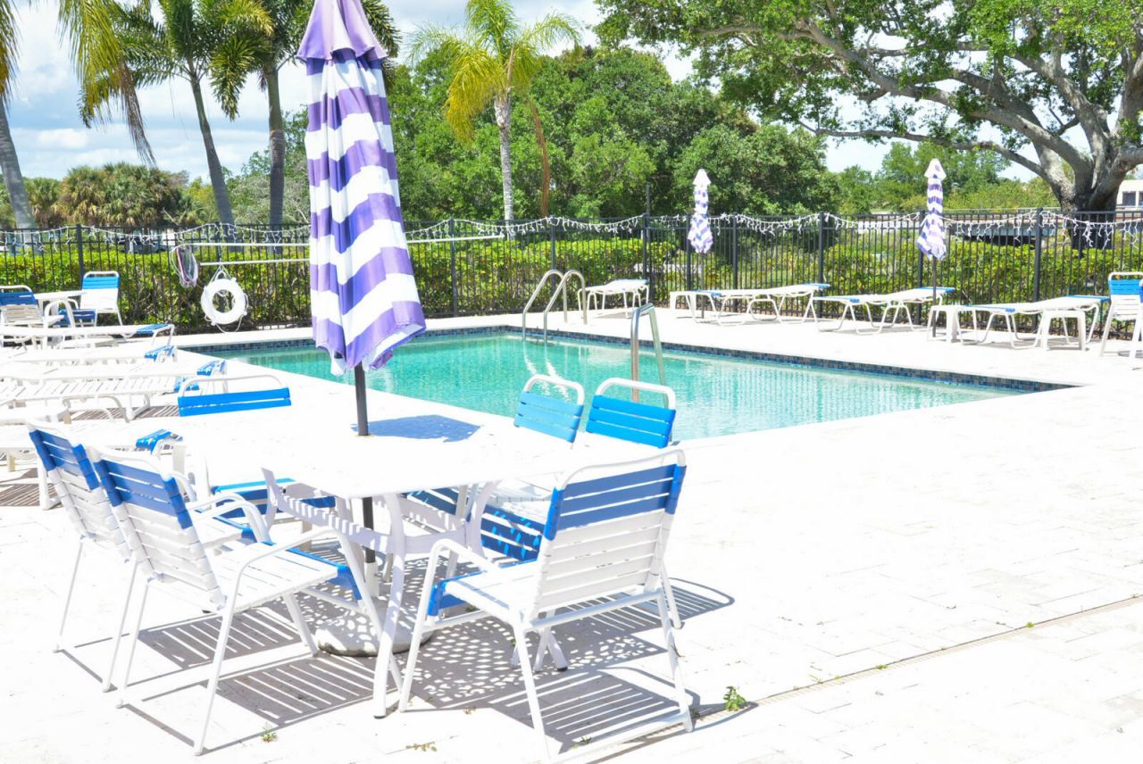 1555 NE Beacon Drive, Unit Apt 1006, Jensen Beach, FL 34957 Photo