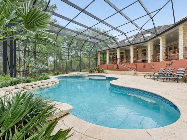 142 Llano CT, Cedar Creek, TX 78612