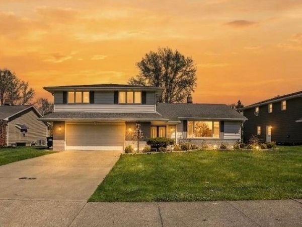 1905 Camberly Drive , Cleveland, OH 44124