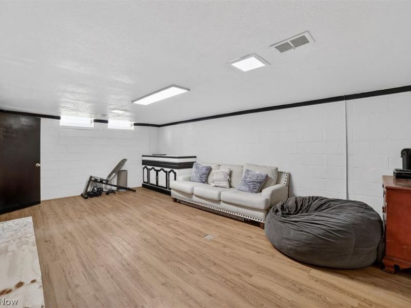 1905 Camberly Drive, Cleveland, OH 44124 Photo 28