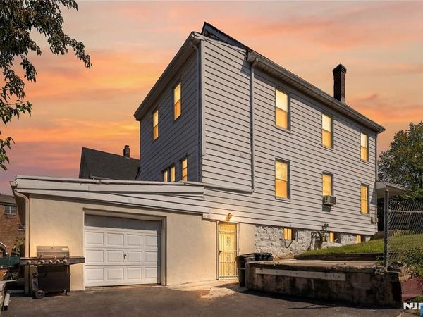 539 Bergen Boulevard, RIDGEFIELD, NJ 07657