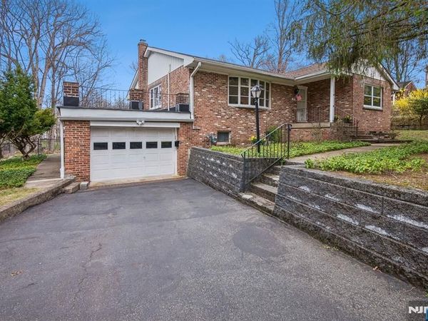 54 Briarhill Road, CEDAR GROVE, NJ 07009