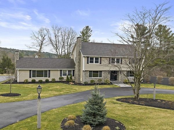 49 Algonquin Rd, Canton, MA 02021