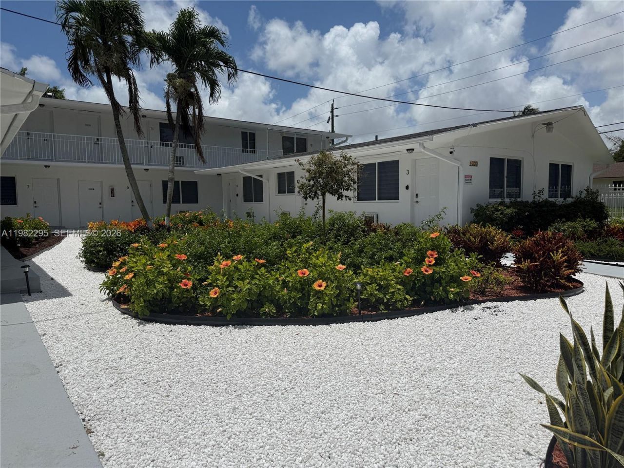 1300 NE 110th St, Unit 8, Miami, FL 33161 Photo