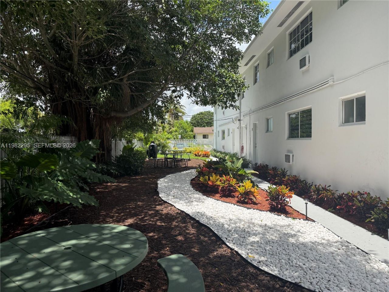 1300 NE 110th St, Unit 8, Miami, FL 33161 Photo