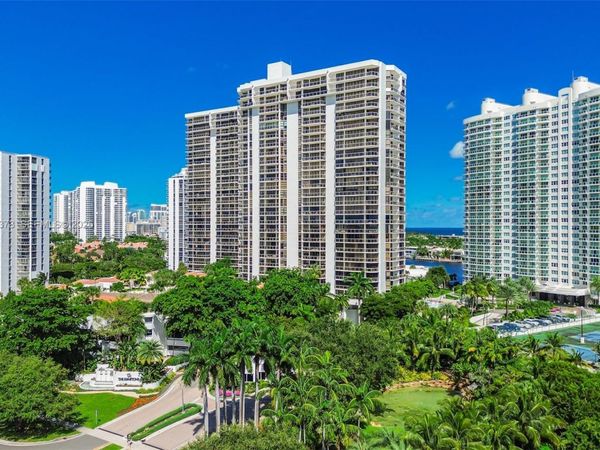 20281 E Country Club Dr, Unit 1412, Aventura, FL 33180