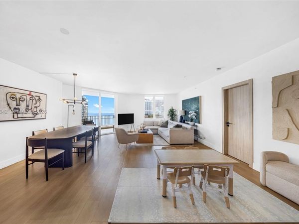 701 Brickell Key Blvd , Unit 1112, Miami, FL 33131