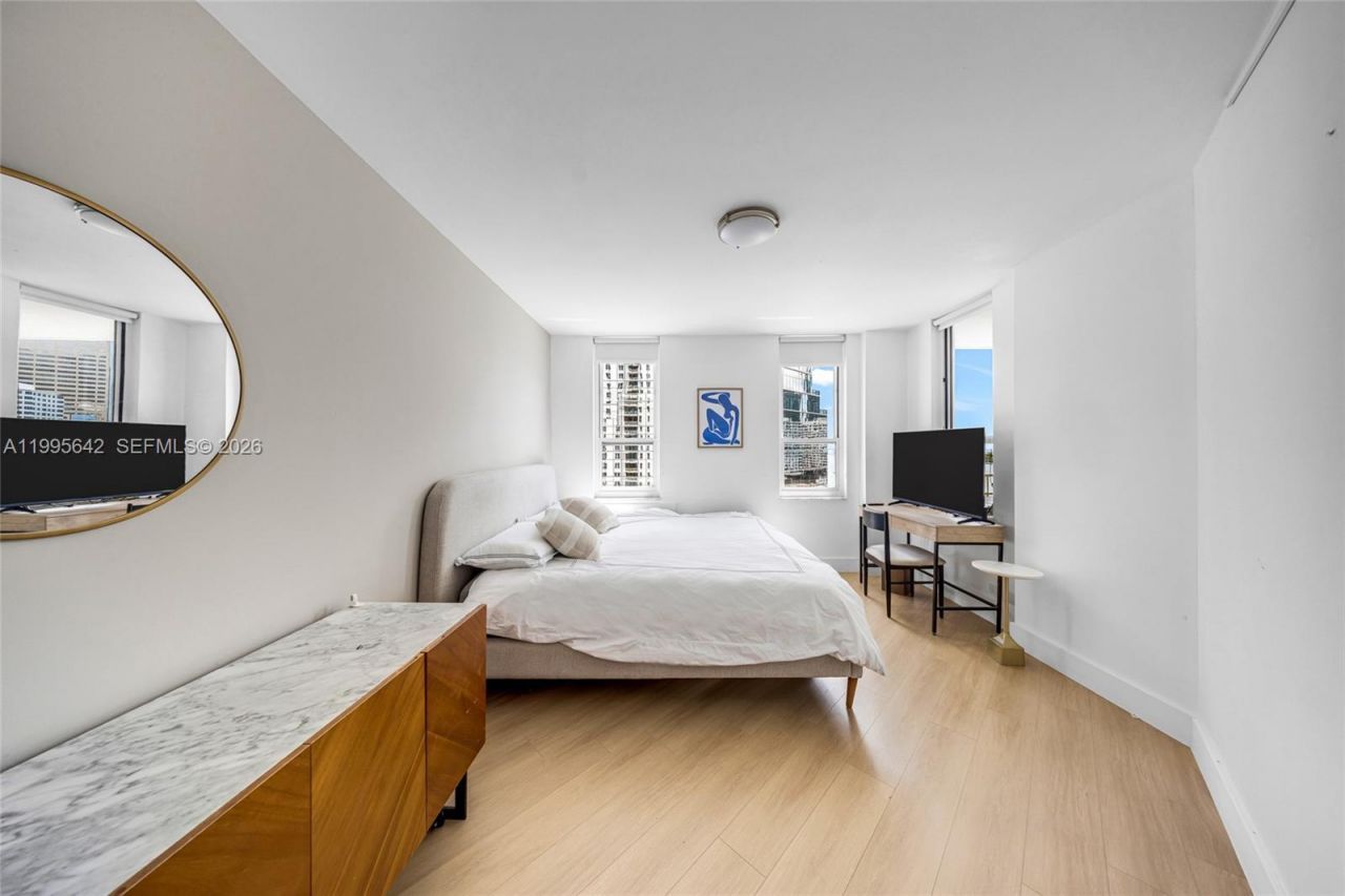 701 Brickell Key Blvd, Unit 1112, Miami, FL 33131 Photo