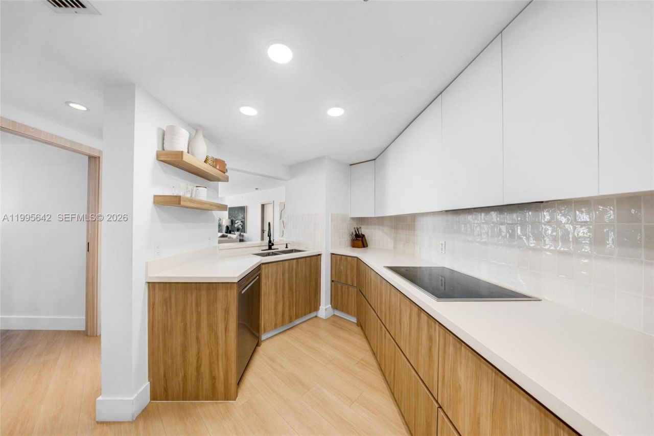 701 Brickell Key Blvd, Unit 1112, Miami, FL 33131 Photo