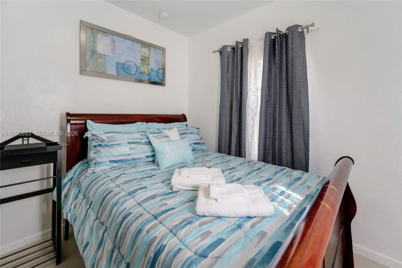 1283 NW 45th St, Miami, FL 33142 Photo