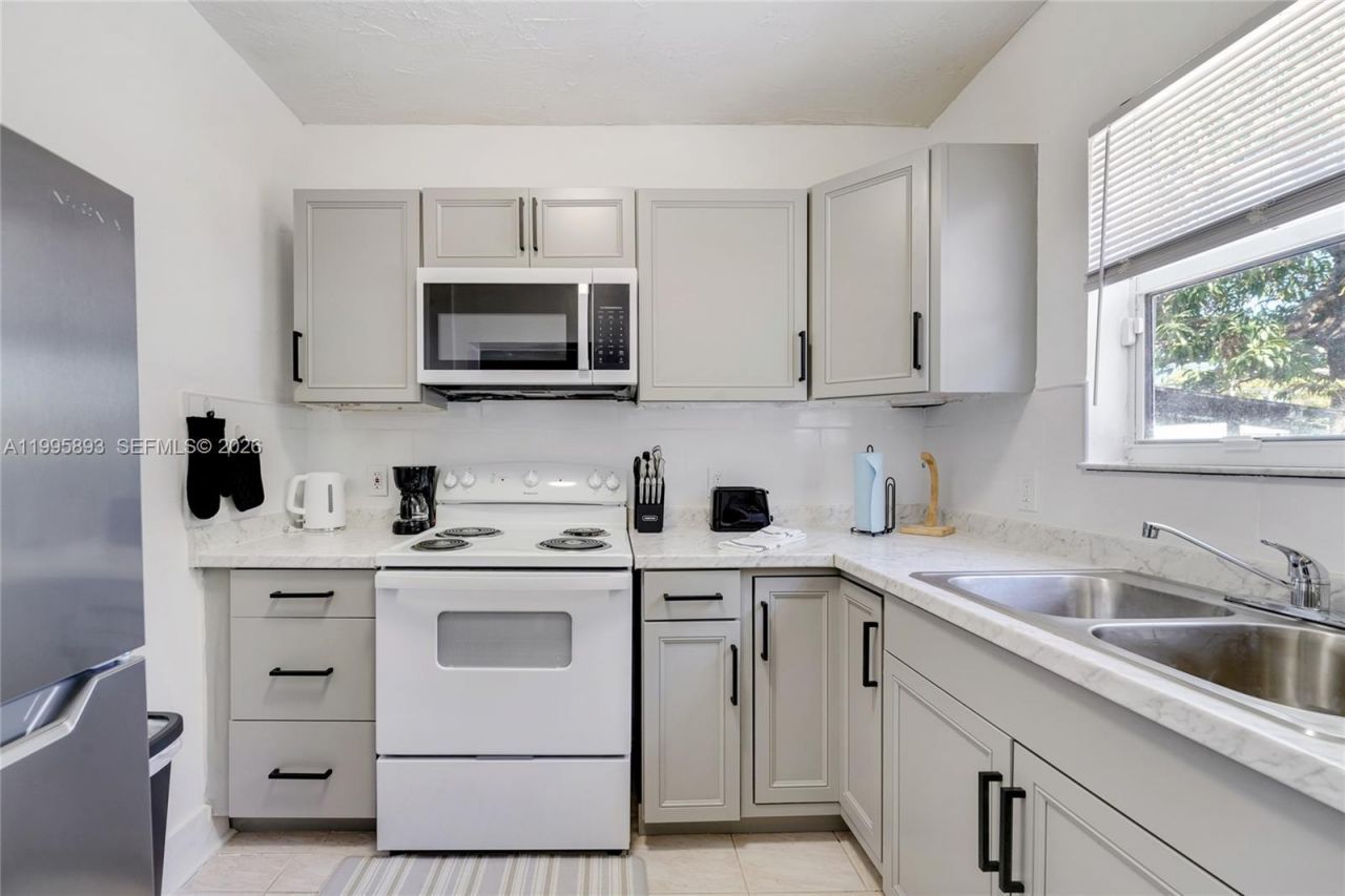 1283 NW 45th St, Miami, FL 33142 Photo