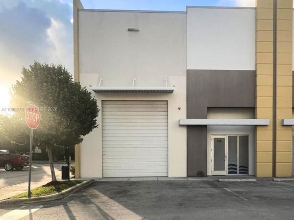 10893 NW 17th St , Unit 130, Sweetwater, FL 33172