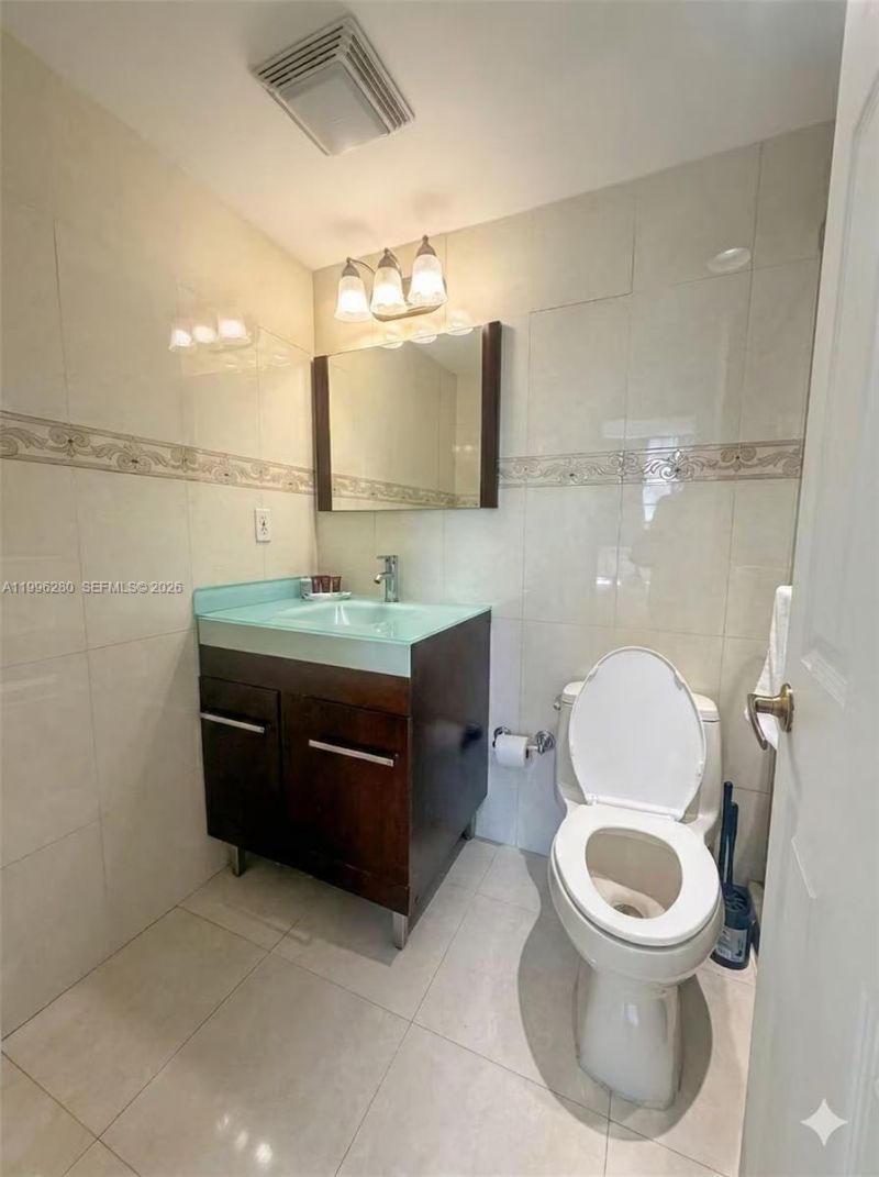3801 S Ocean Dr, Unit 12J, Hollywood, FL 33019 Photo