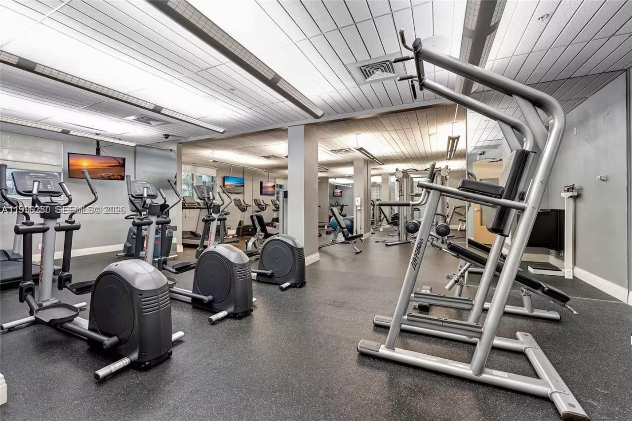 3801 S Ocean Dr, Unit 12J, Hollywood, FL 33019 Photo