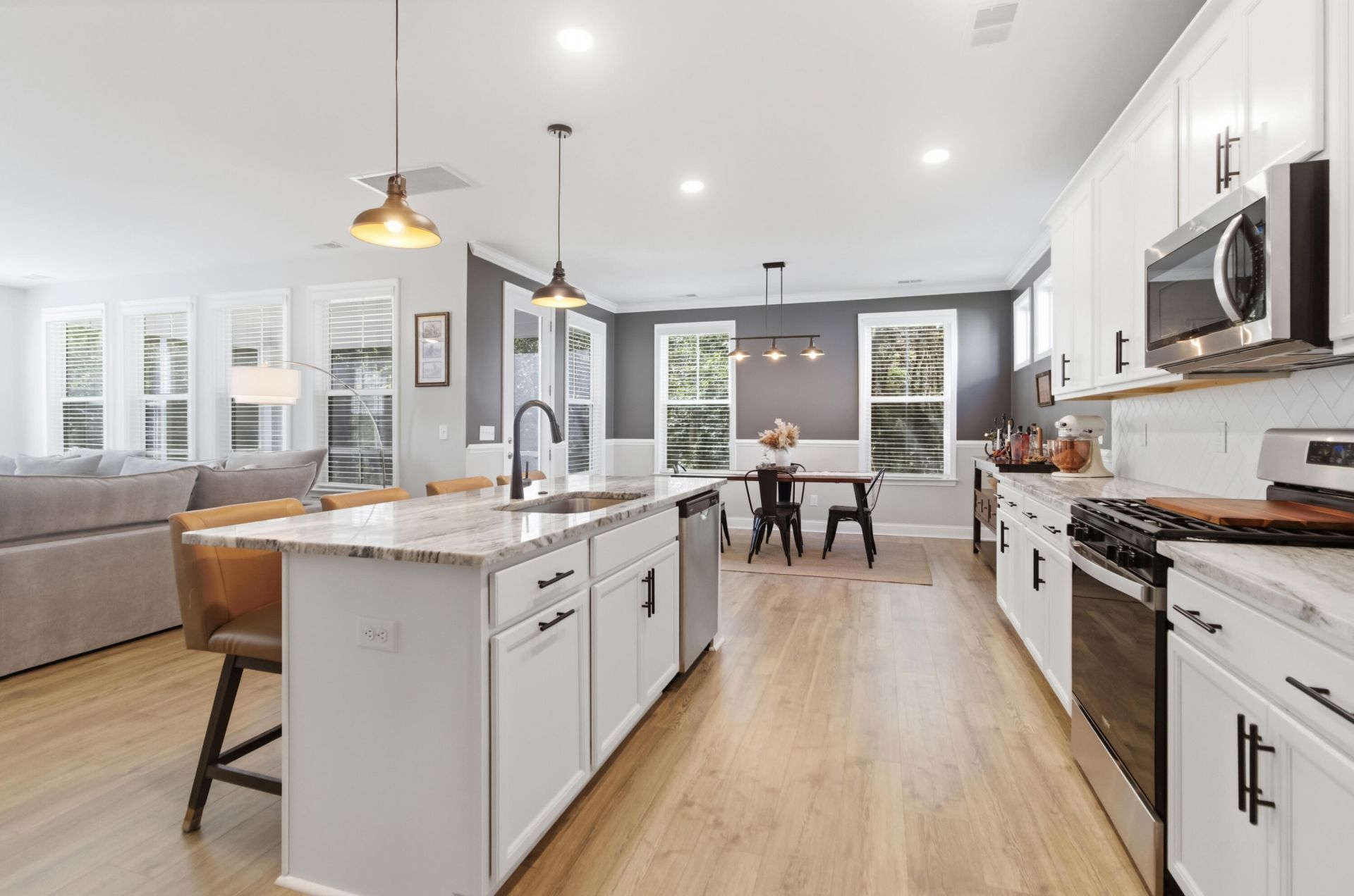 107 Abbey Terrace Road Photo 12