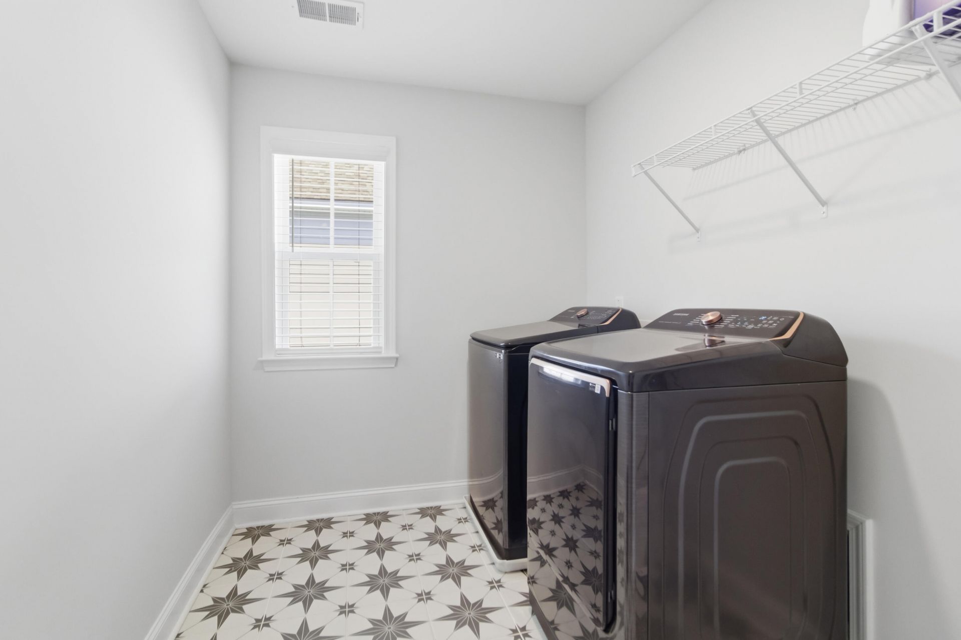 107 Abbey Terrace Road Photo 47