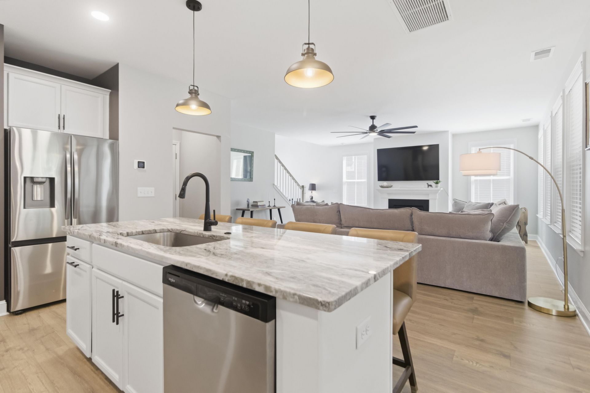 107 Abbey Terrace Road Photo 6