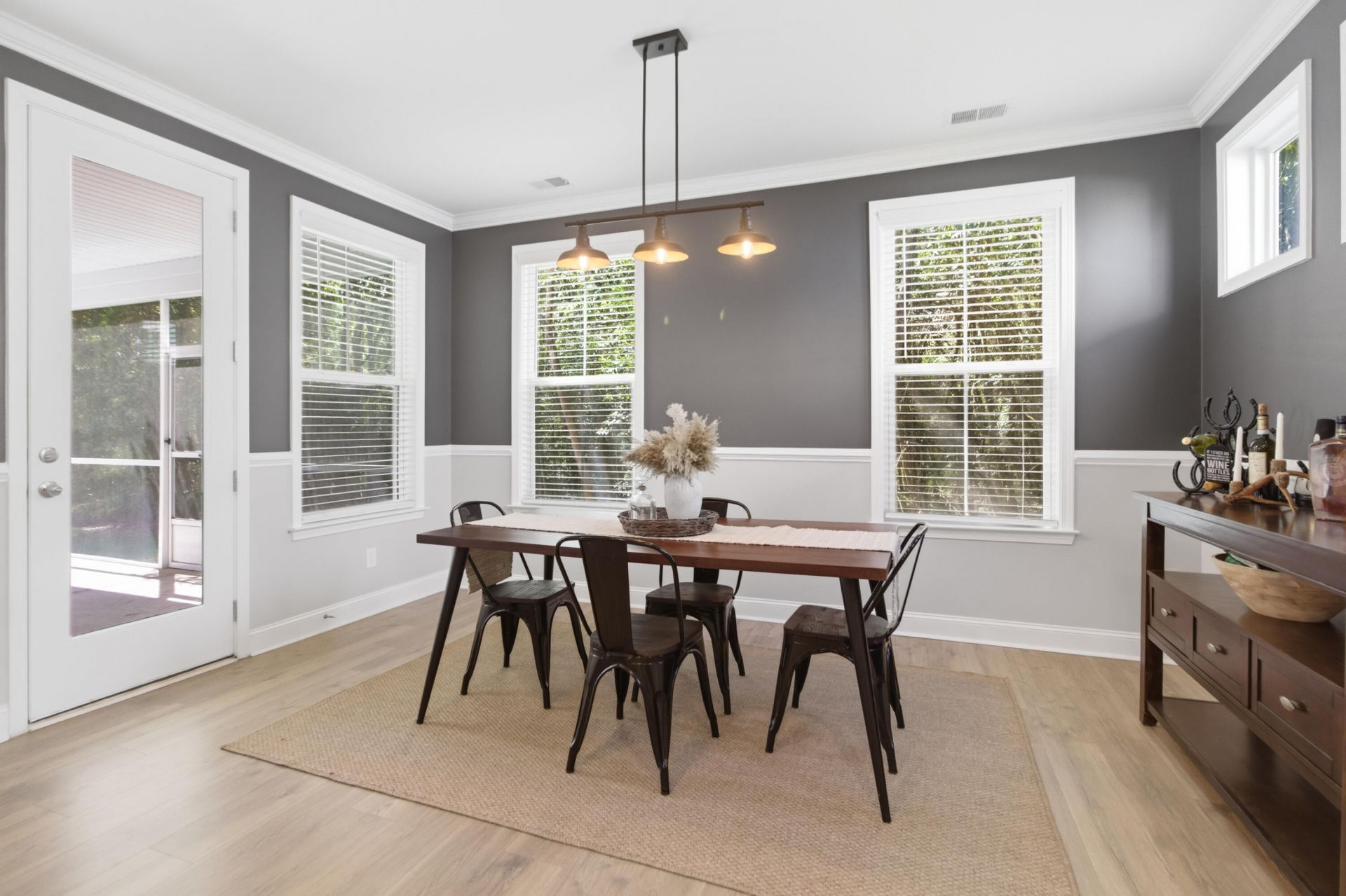 107 Abbey Terrace Road Photo 9