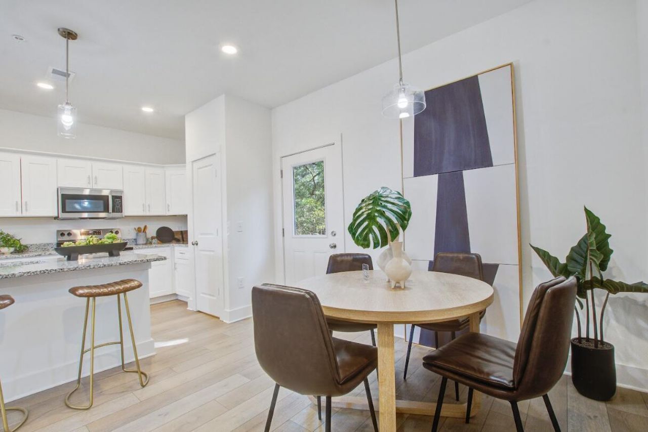 2161 W Jimtown Drive Photo 9