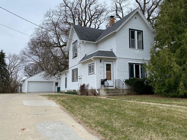 817 Abbott Street , Albert Lea, MN 56007