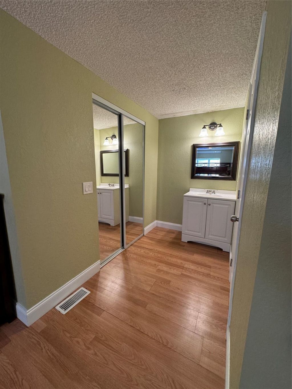 3028 Lakeshore Drive, Fort Lauderdale, FL 33312 Photo