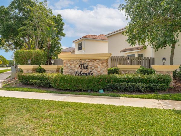 6824 Long Key Street, Lake Worth, FL 33467