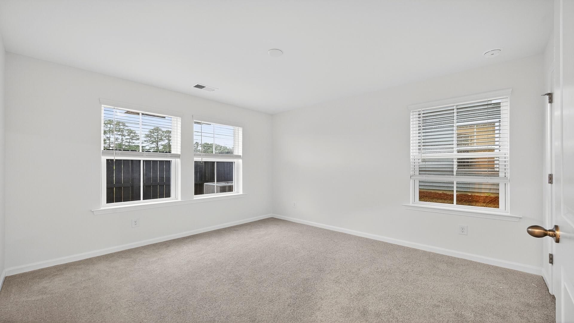 4633 Forest Hills Drive Photo 15