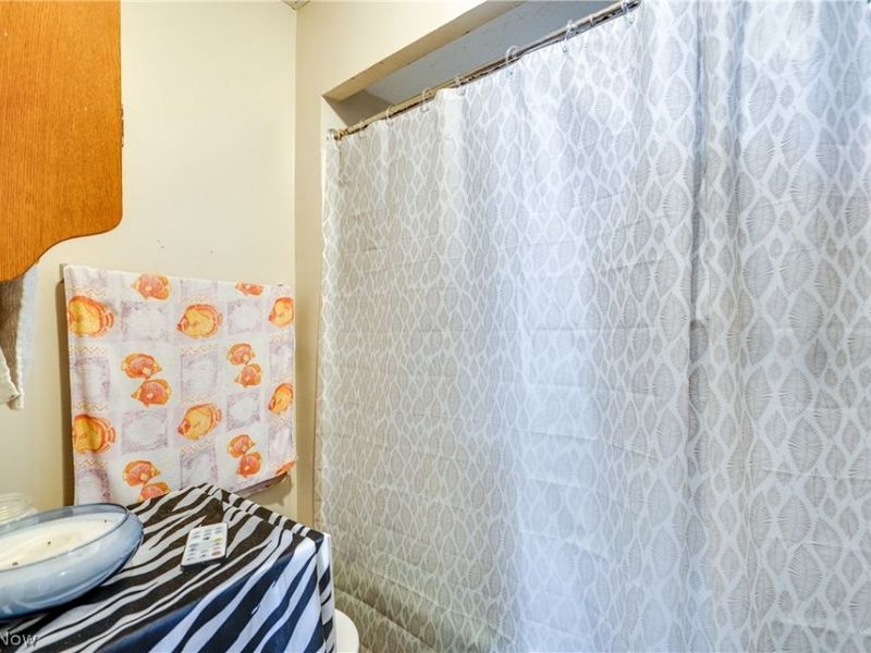 242 5th Street NW, Barberton, OH 44203 Photo 12