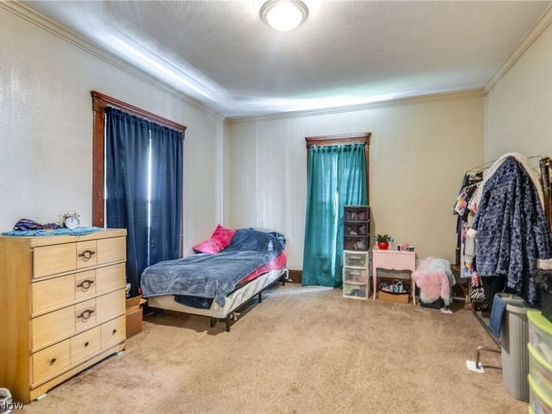 242 5th Street NW, Barberton, OH 44203 Photo 3