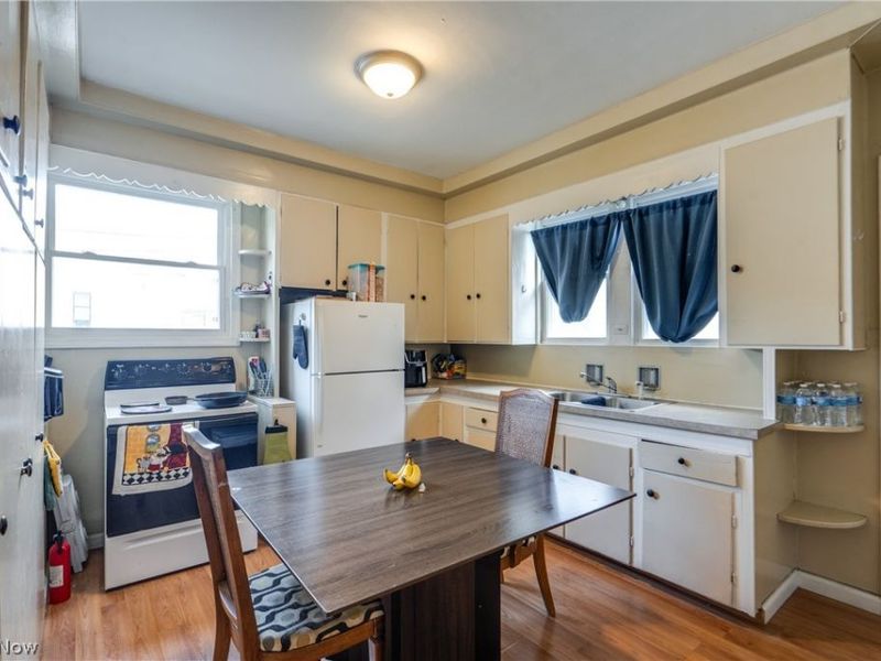 242 5th Street NW, Barberton, OH 44203 Photo 8