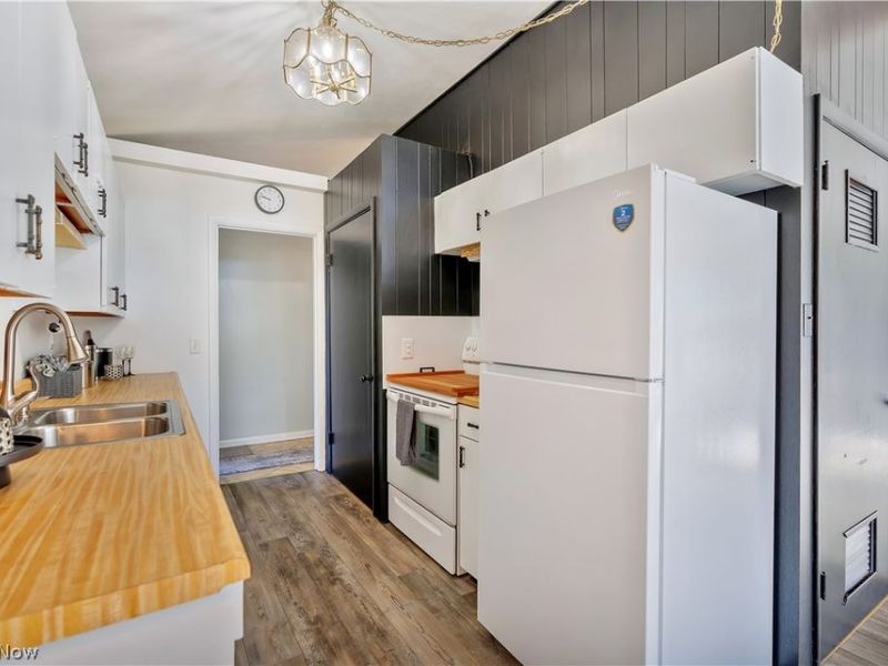 1718 Fernwood Boulevard , Alliance, OH 44601 Photo 14