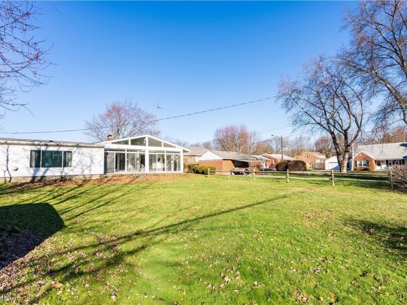 1718 Fernwood Boulevard , Alliance, OH 44601 Photo 3