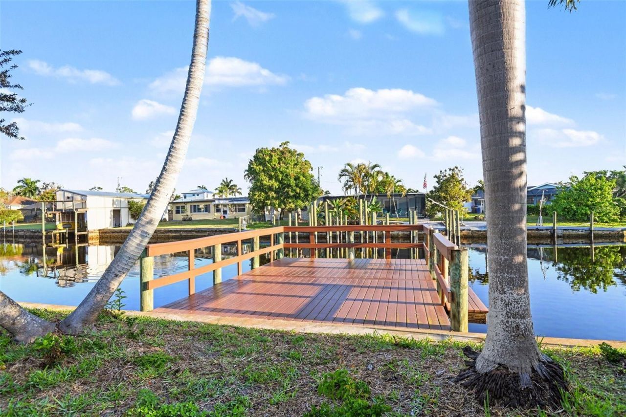 468 Grenier Drive, North Fort Myers, FL 33903 Photo