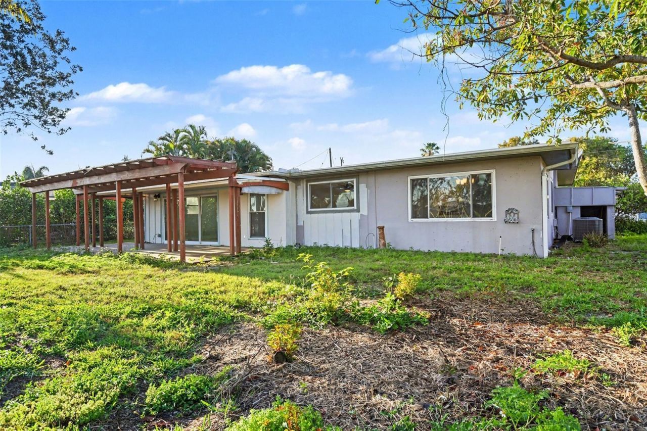 468 Grenier Drive, North Fort Myers, FL 33903 Photo