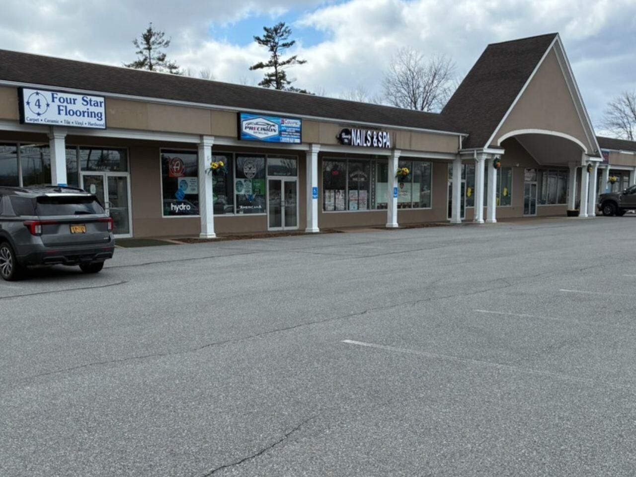 324 Quaker Road, Unit 6, Queensbury, NY 12804 Main Photo