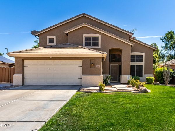 1163 E DEVON Drive, Gilbert, AZ 85296