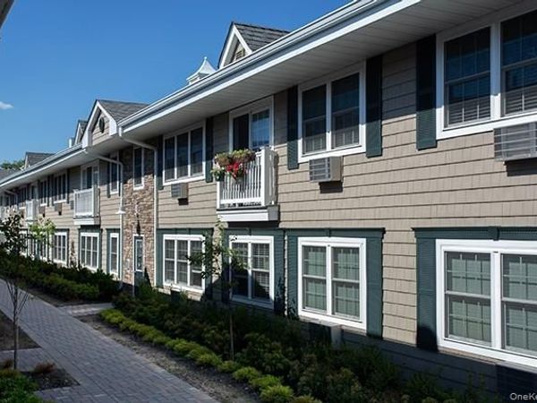 333 Candee Avenue , Unit E1, Sayville, NY 11782