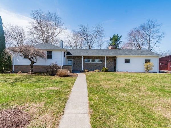 12 Crest Road , Danbury, CT 06811